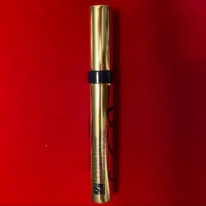 Sumptuous Extreme Lash Multiplying Volume Mascara